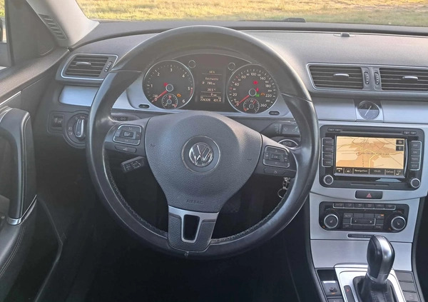 Volkswagen Passat cena 40500 przebieg: 226318, rok produkcji 2011 z Iłowa małe 121